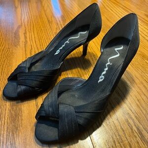 Like new black heels by Nina size 7
